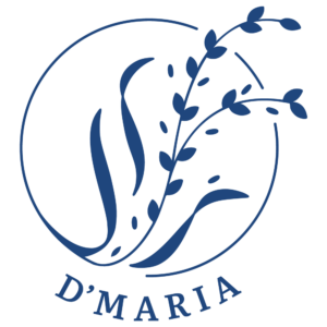 logotipo da empresa D'Maria. Dentro de um círculo saem ramos com folhas, abaixo está escrito D'Maria, em azul. Fim da descrição.